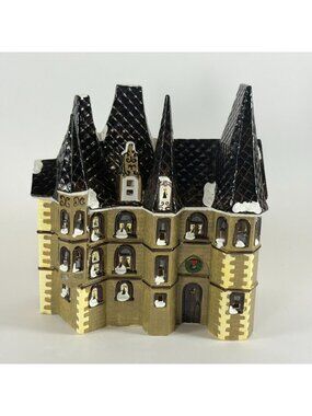 Vintage 1987 Yuletide Snow Hamlet Le Chateau Lighted Christmas Village Decor